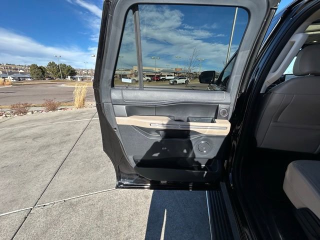 Used 2024 Ford Expedition Max Limited image 21