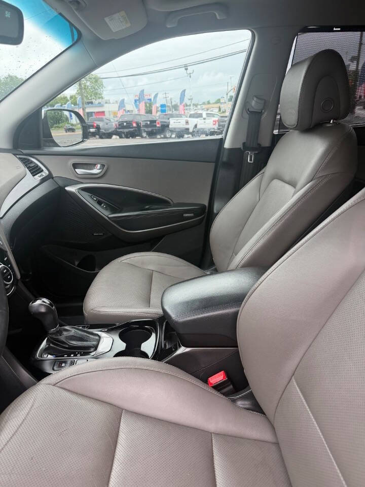 Used 2015 Hyundai Santa Fe GLS w/ Option Group 03 AWD/4WD image 3