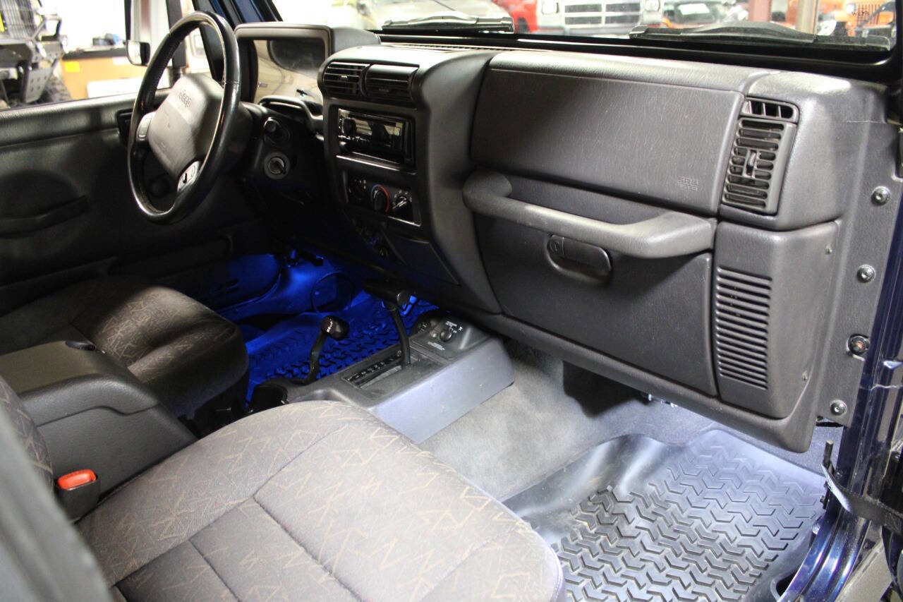 Used 2002 Jeep Wrangler Sport AWD/4WD image 25