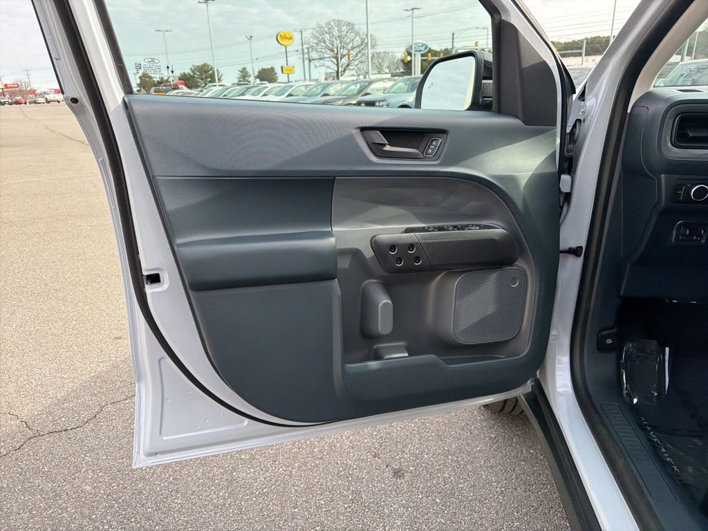 New 2026 Ford Maverick XLT w/ Black Appearance Package image 13