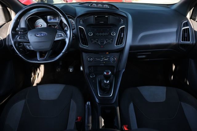 Used 2016 Ford Focus ST FWD image 26