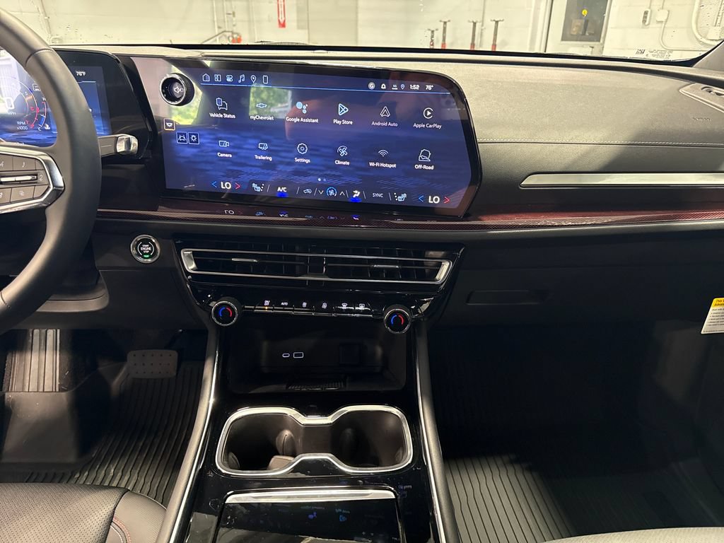 New 2026 Chevrolet Traverse Z71 w/ Driver Confidence Package AWD/4WD image 11