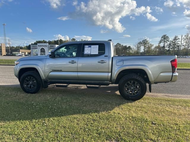 Used 2023 Toyota Tacoma SR5 RWD image 4