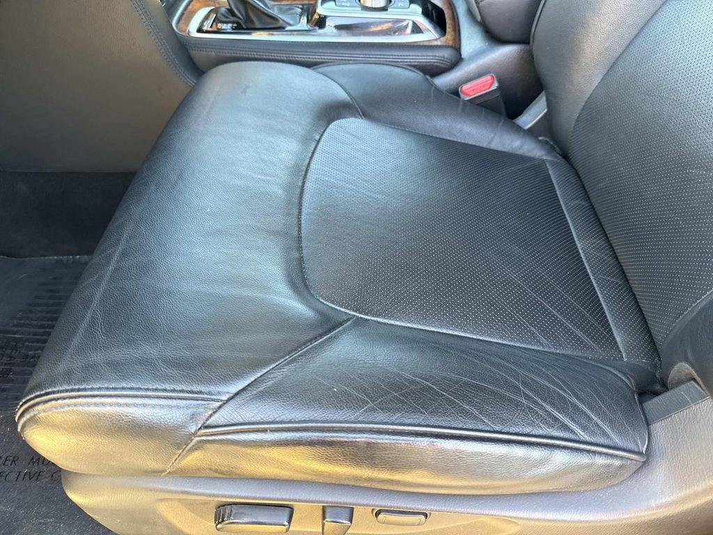 Used 2023 Nissan Armada SL w/ Captain's Chairs Package image 29