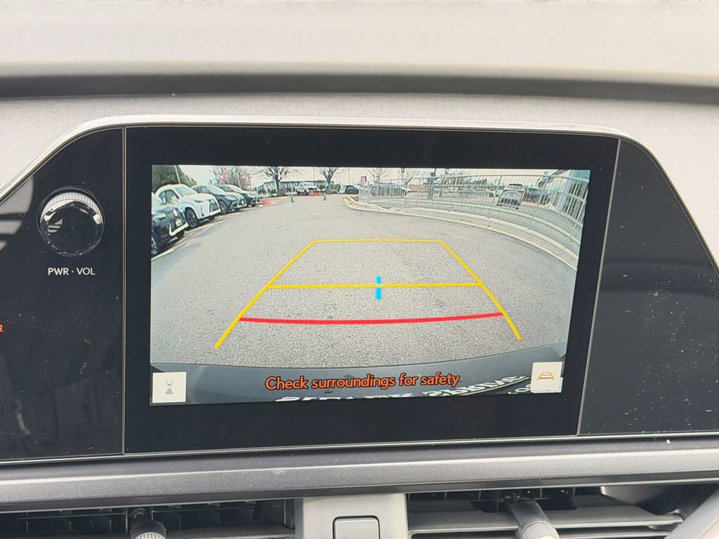 New 2026 Lexus UX 300h AWD image 18