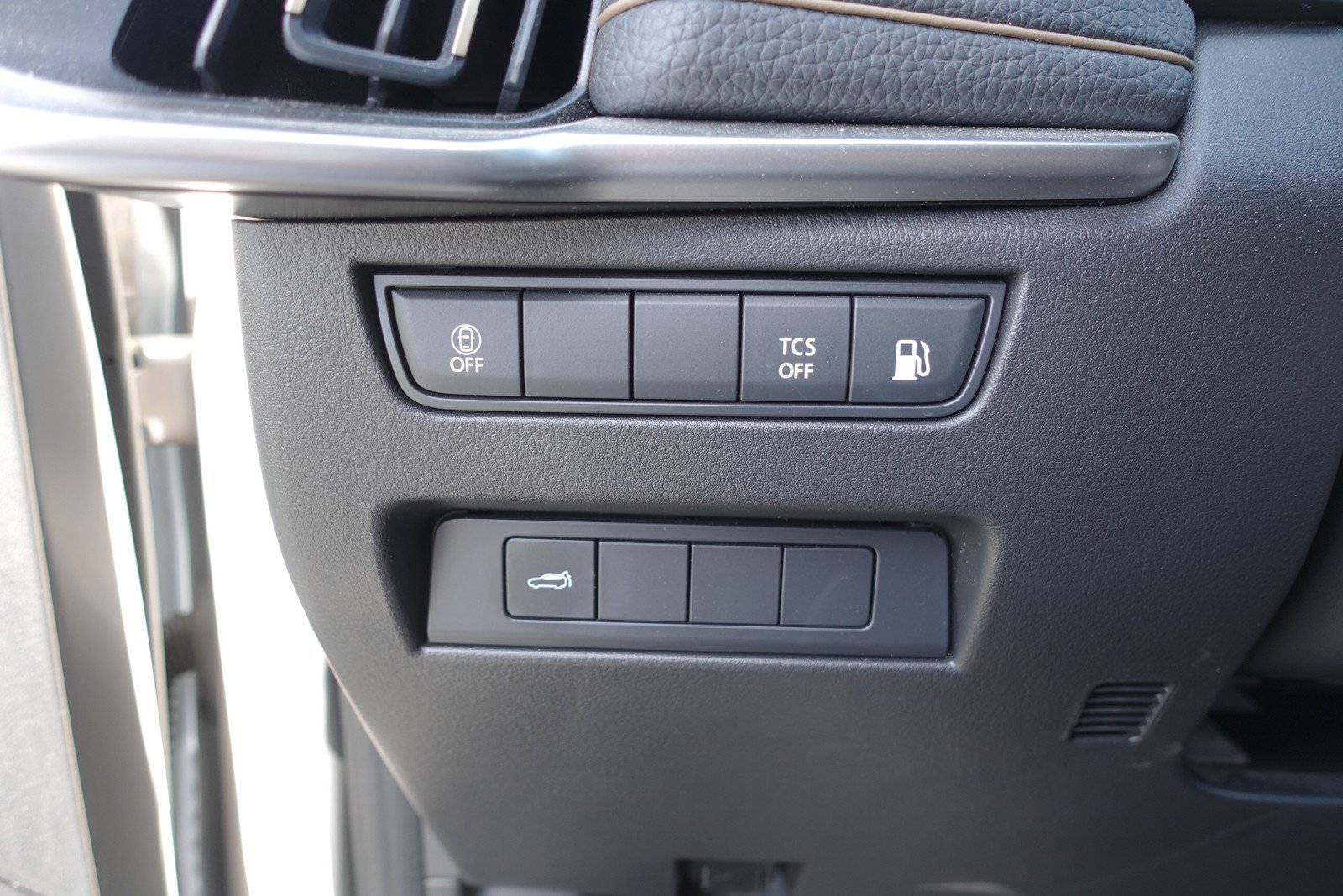 Certified 2024 MAZDA CX-90 Plug-In Hybrid w/ Preferred image 12