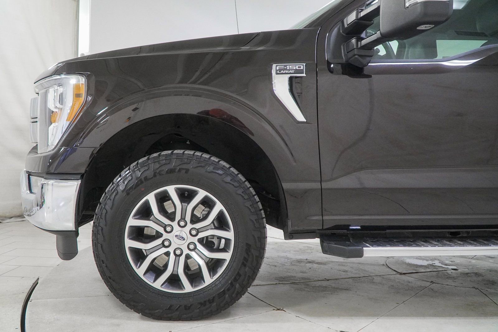 Used 2021 Ford F150 Lariat w/ Max Trailer Tow Package image 18