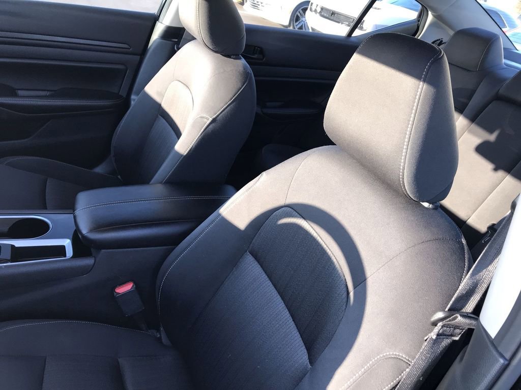 Used 2024 Nissan Altima 2.5 SV image 11