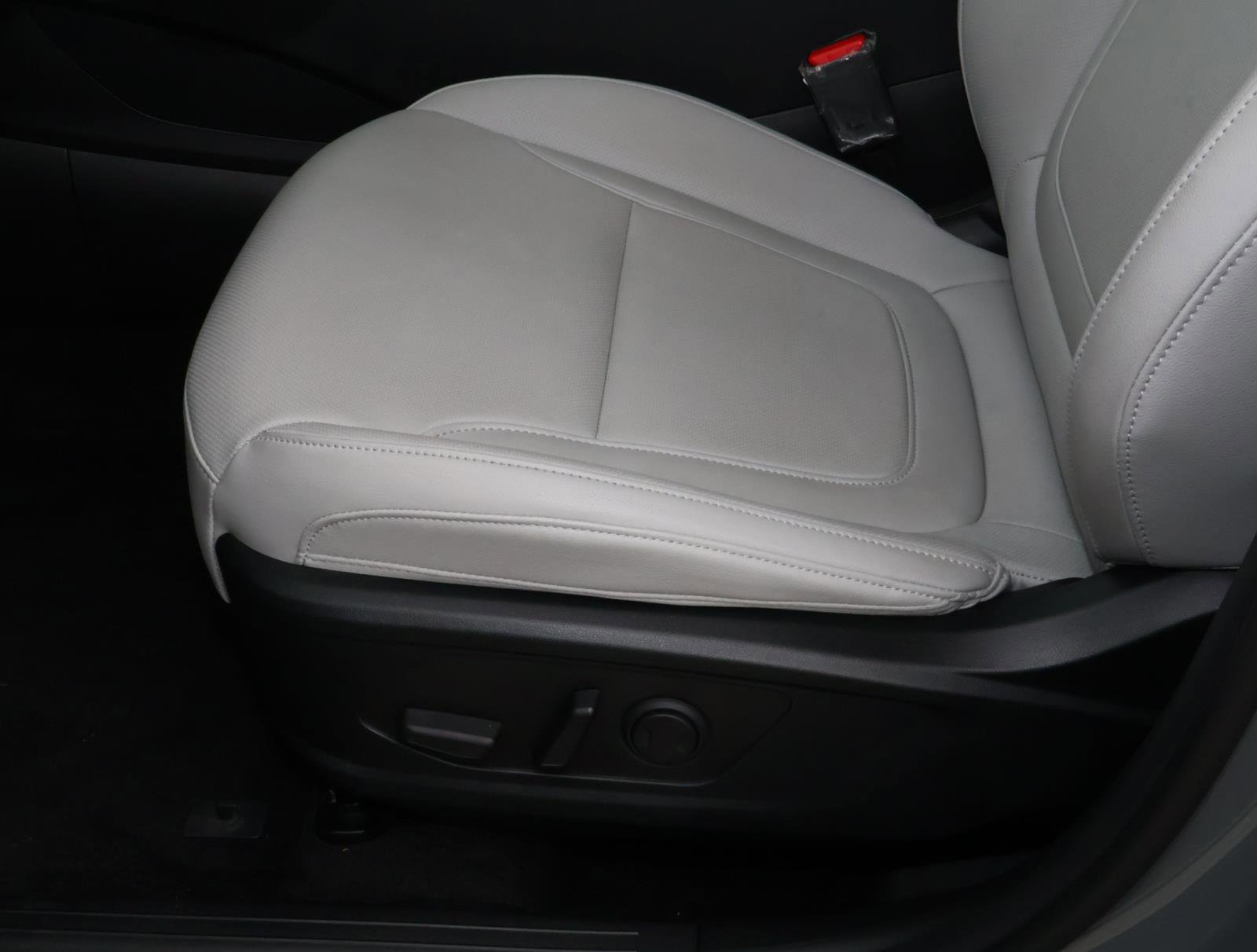 Used 2026 Hyundai Santa Cruz SEL image 14