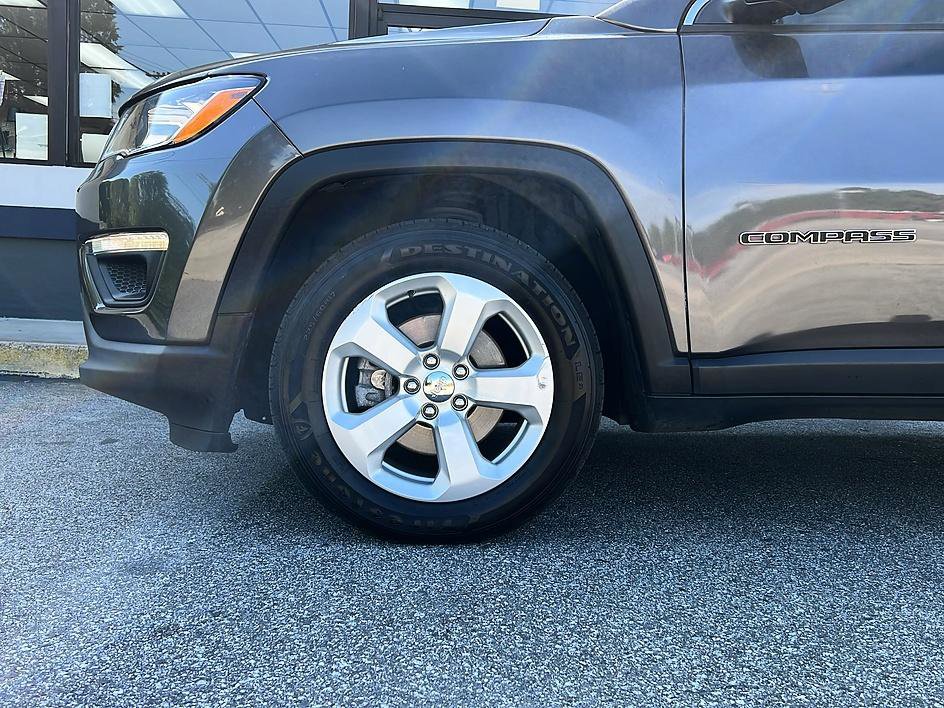 Used 2019 Jeep Compass Latitude w/ Cold Weather Group image 21