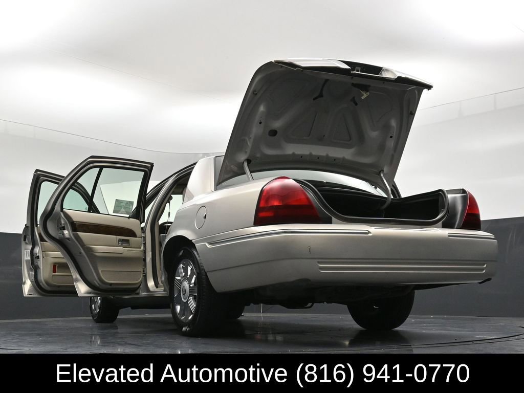 Used 2011 Mercury Grand Marquis LS RWD image 30