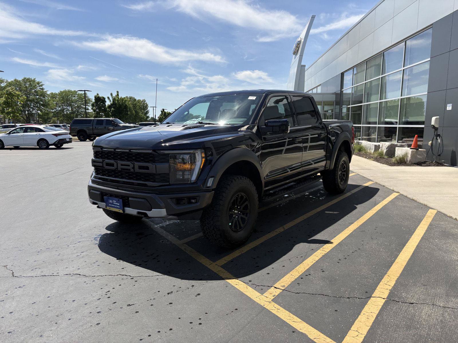 Certified 2022 Ford F150 Raptor w/ Torsen Package AWD/4WD image 3