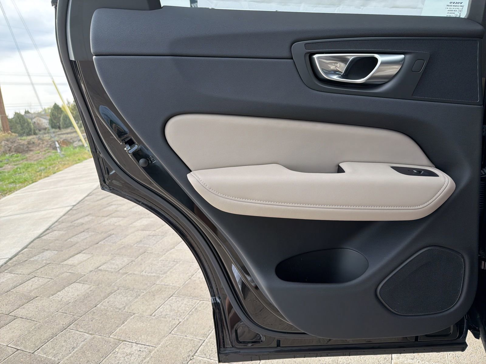 New 2026 Volvo XC60 T8 Plus w/ Protection Package Premier image 21