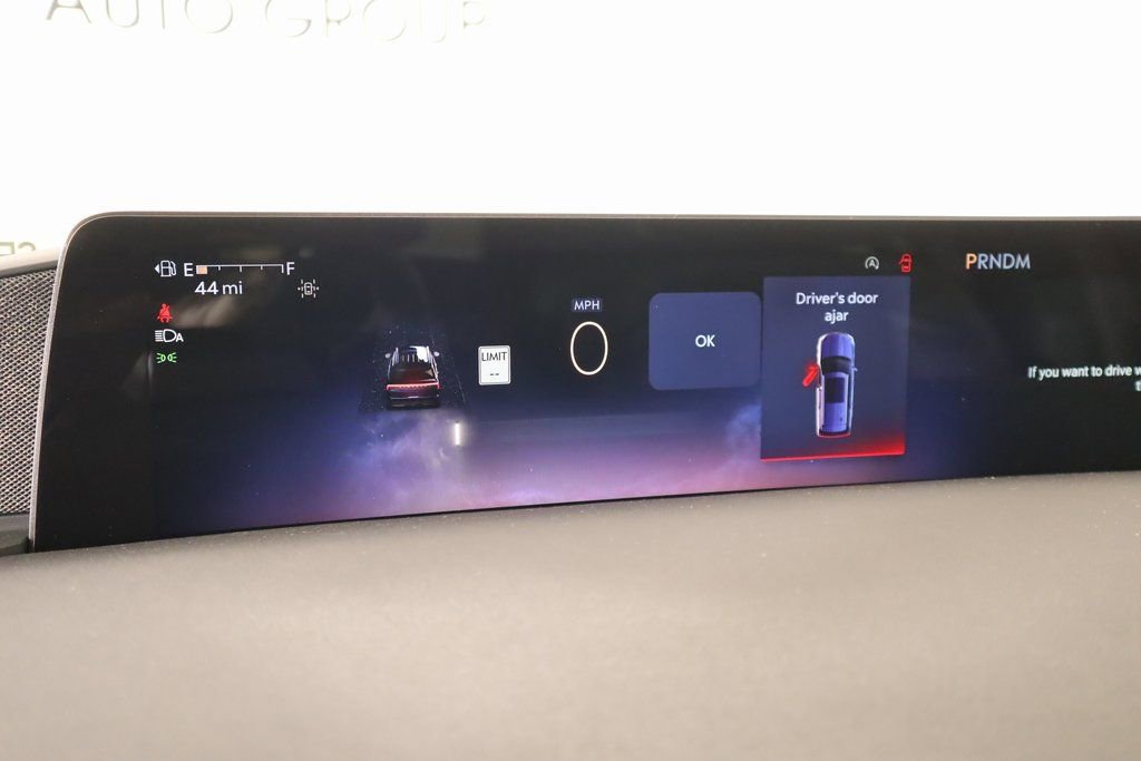 New 2025 Lincoln Navigator Reserve w/ Jet Appearance Package image 4