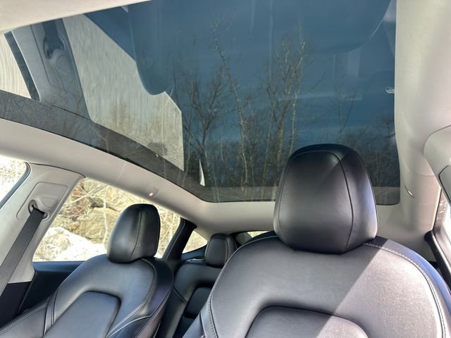 Used 2022 Tesla Model Y Performance image 35