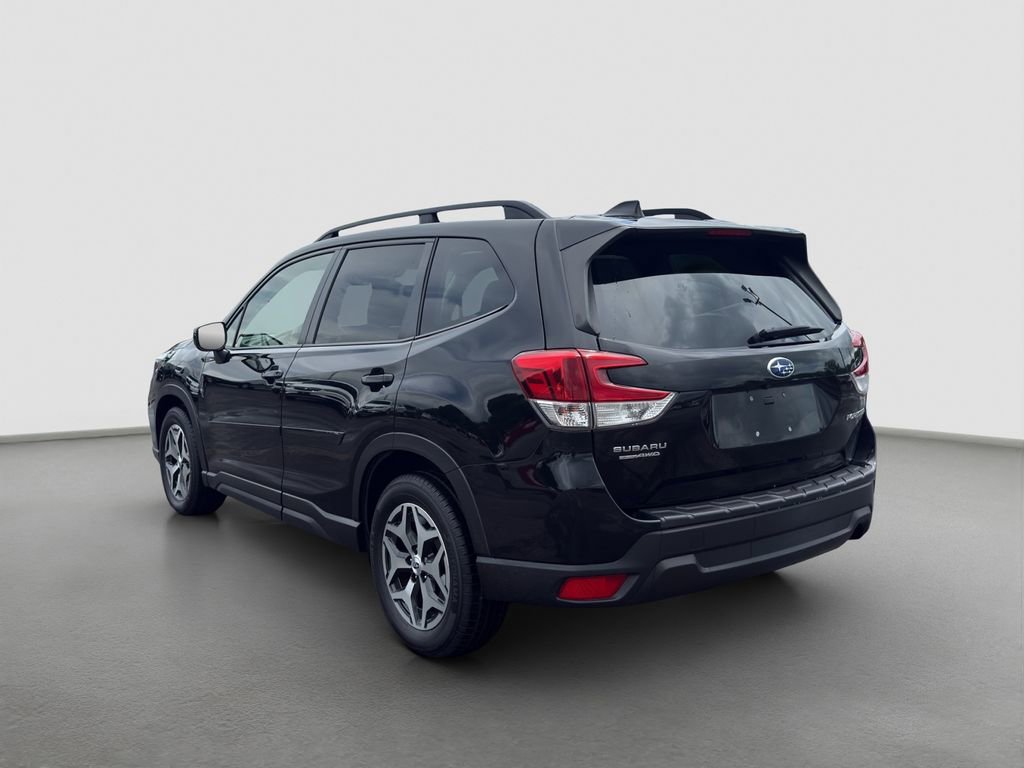 Used 2020 Subaru Forester Premium AWD/4WD image 4