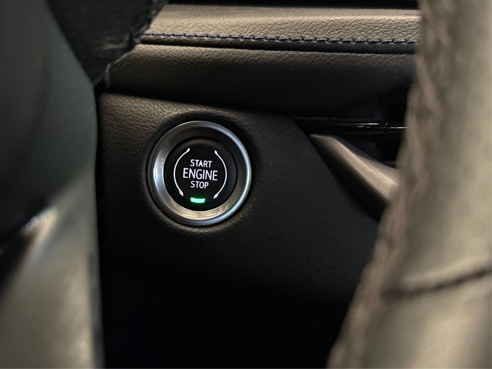 Certified 2024 Cadillac XT4 Sport FWD image 26