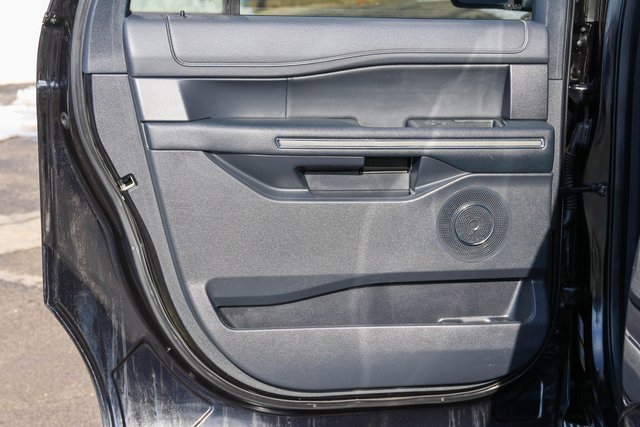 Used 2024 Ford Expedition Max XLT image 13
