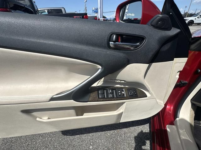 Used 2010 Lexus IS 250C w/ Luxury Pkg RWD image 17