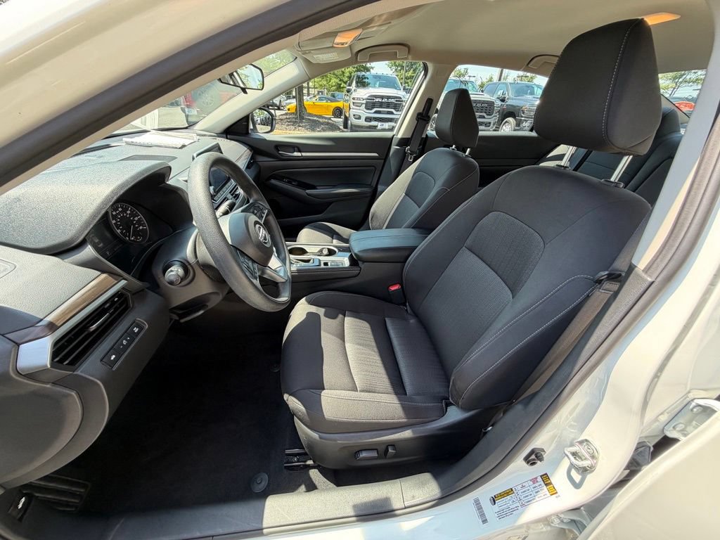 Used 2023 Nissan Altima 2.5 SV AWD/4WD image 21