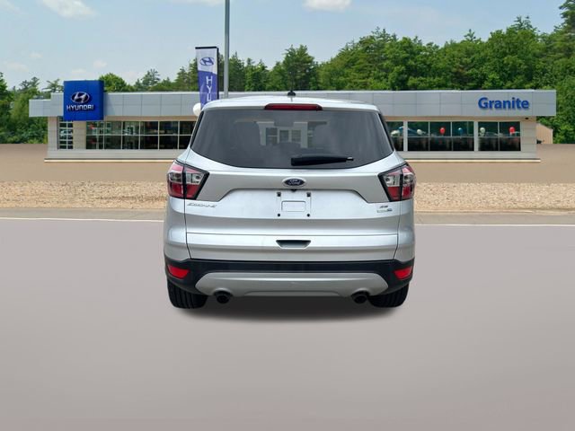 Used 2017 Ford Escape SE w/ SE Cold Weather Package AWD/4WD image 8