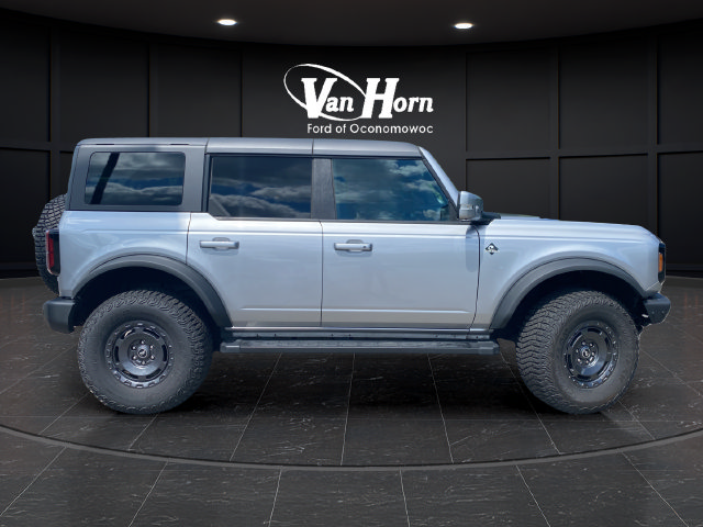 Used 2024 Ford Bronco Outer Banks AWD/4WD image 8