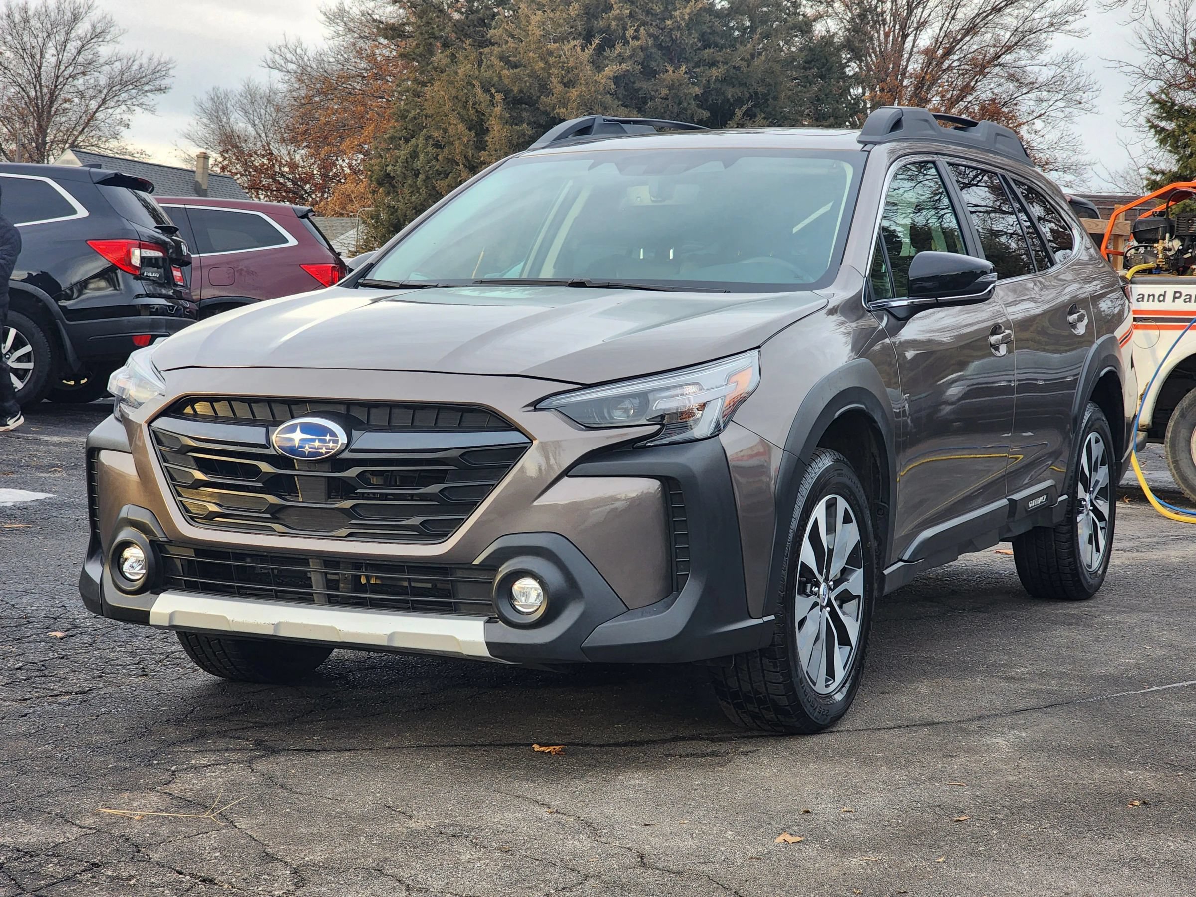 Used 2024 Subaru Outback Limited AWD/4WD image 3