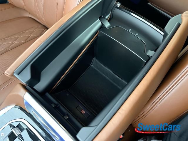 Used 2025 BMW X7 M60i image 36