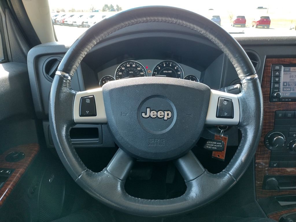Used 2008 Jeep Commander Limited w/ Trailer Tow Group IV image 7