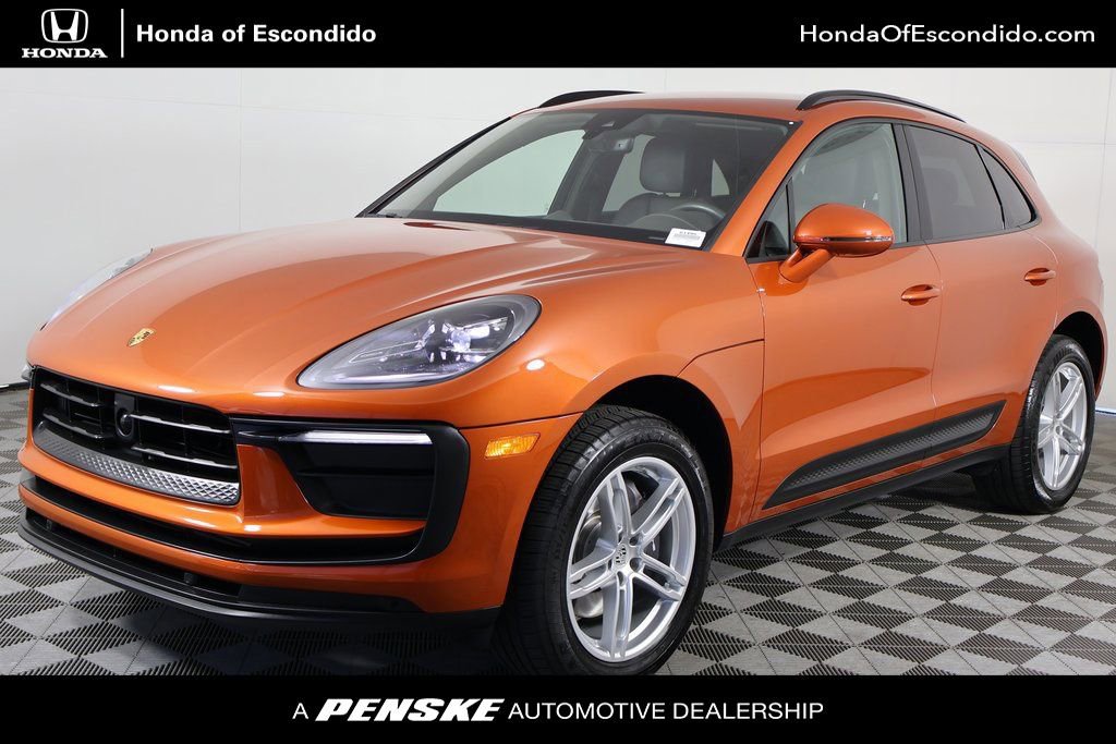 Used 2024 Porsche Macan AWD/4WD image 1