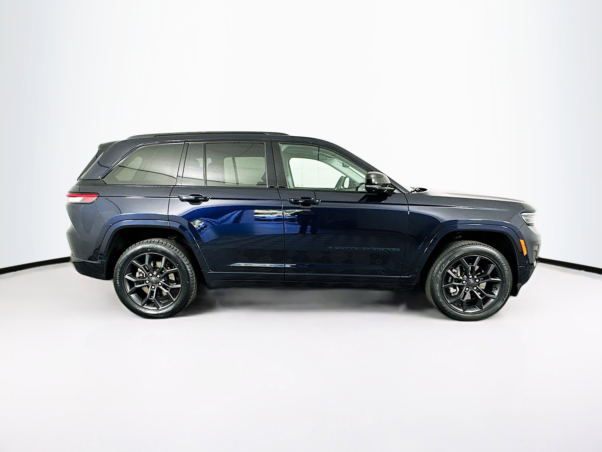 Used 2023 Jeep Grand Cherokee 30th Anniversary image 10