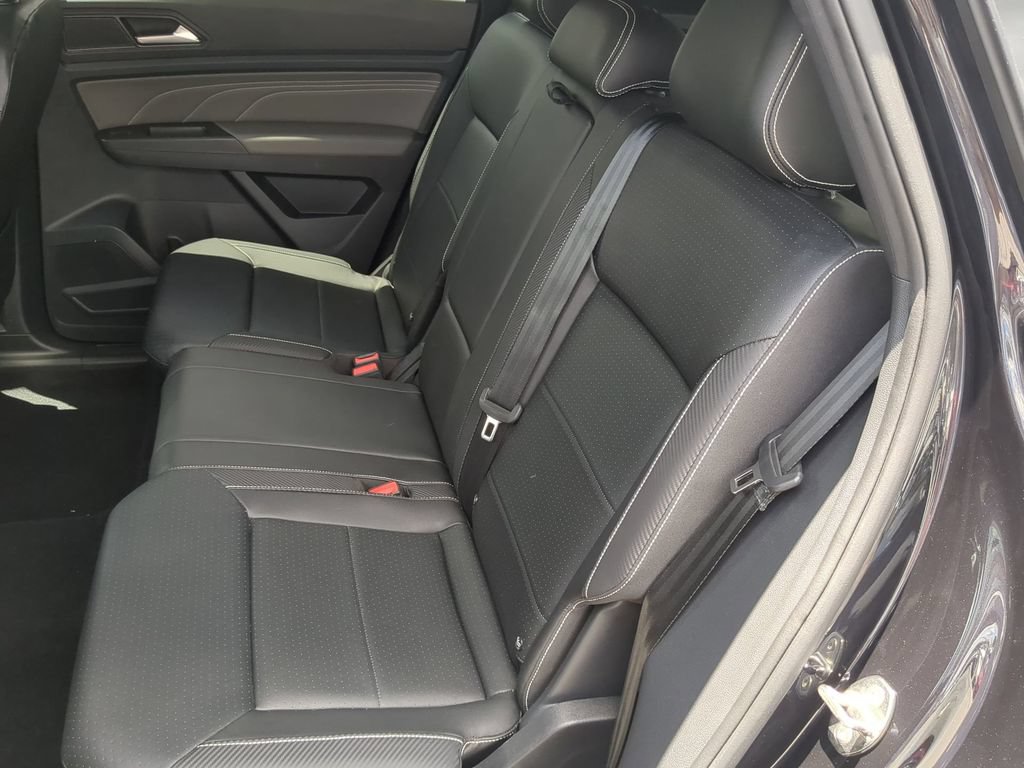 Certified 2023 Volkswagen Atlas Cross Sport SEL AWD/4WD image 19