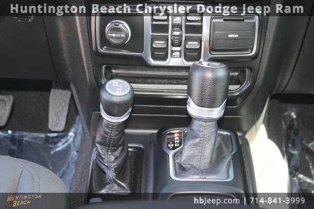 Used 2021 Jeep Wrangler Unlimited Sport image 18