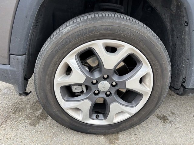 Used 2021 Jeep Compass Limited image 9