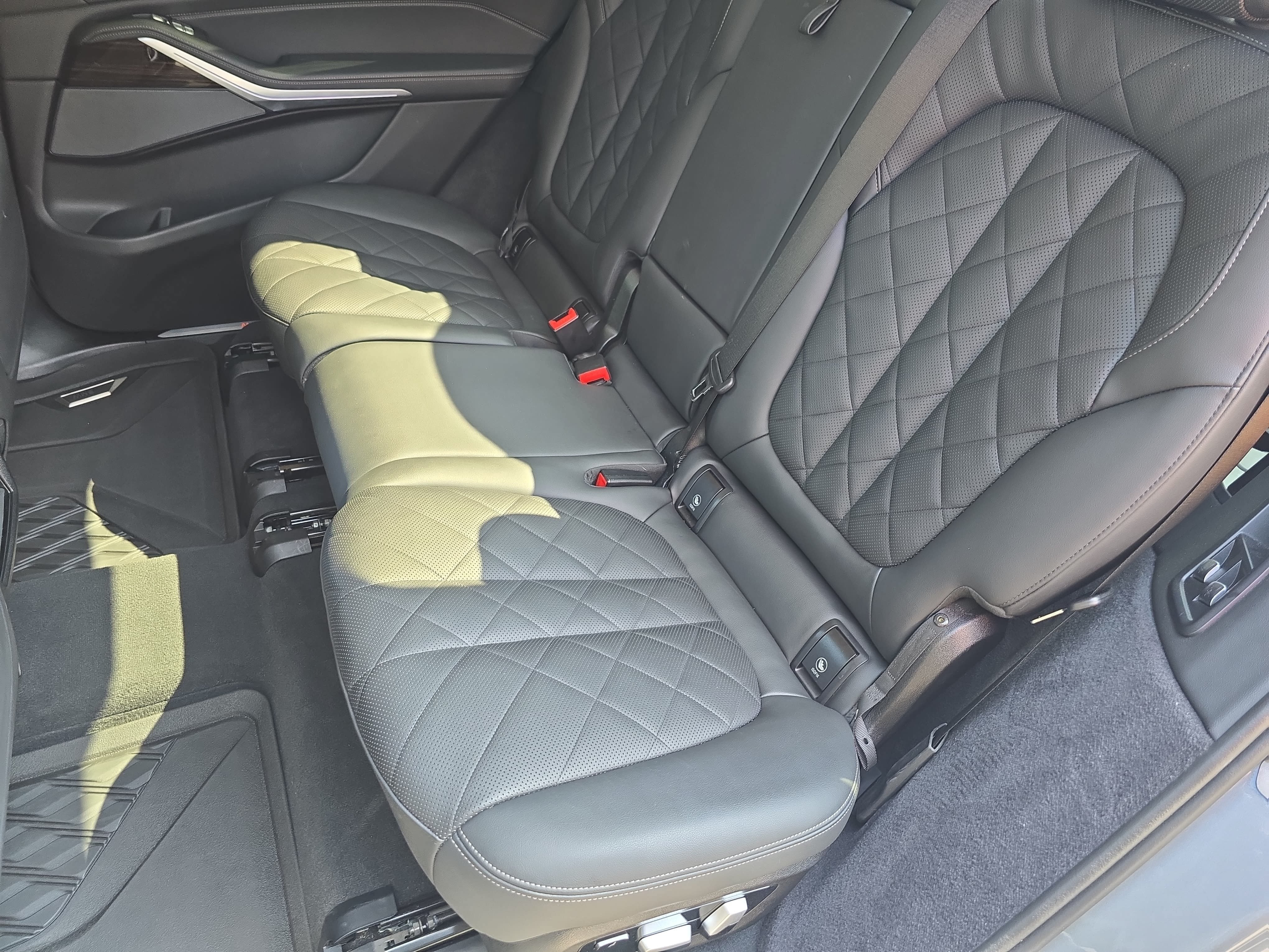 Used 2025 BMW X7 xDrive40i AWD/4WD image 16