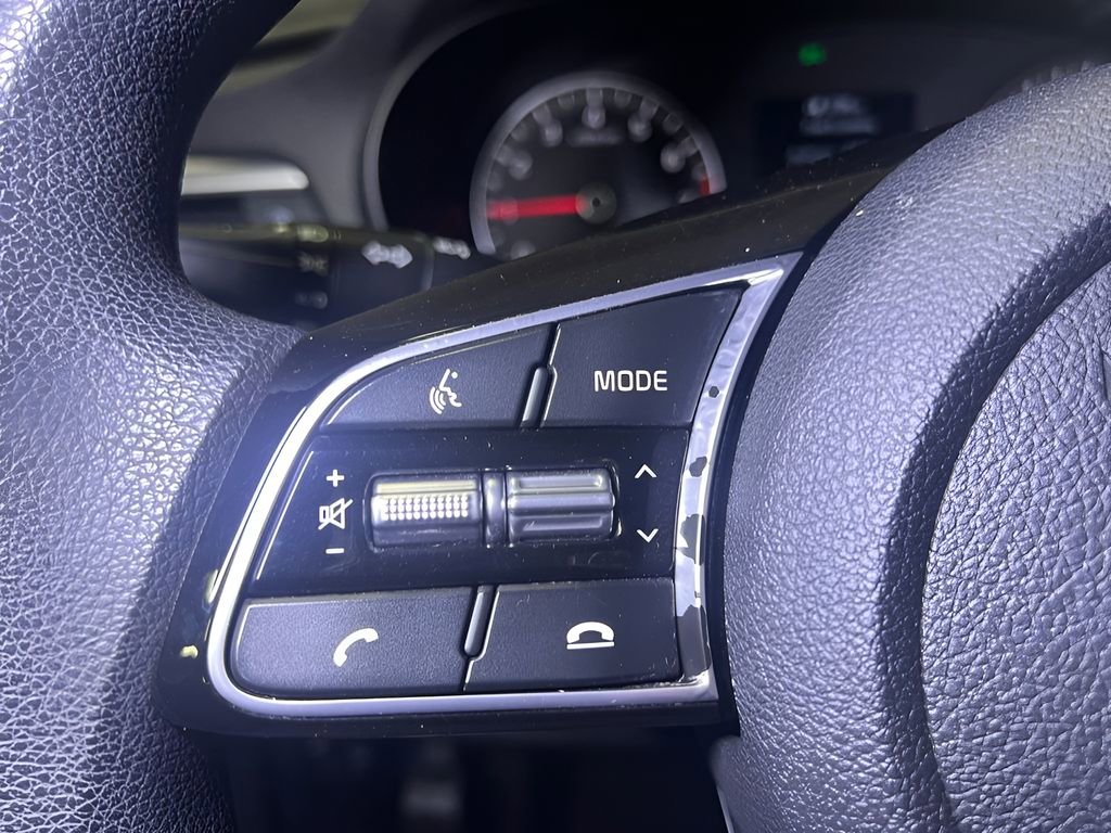 Used 2020 Kia Optima LX image 23