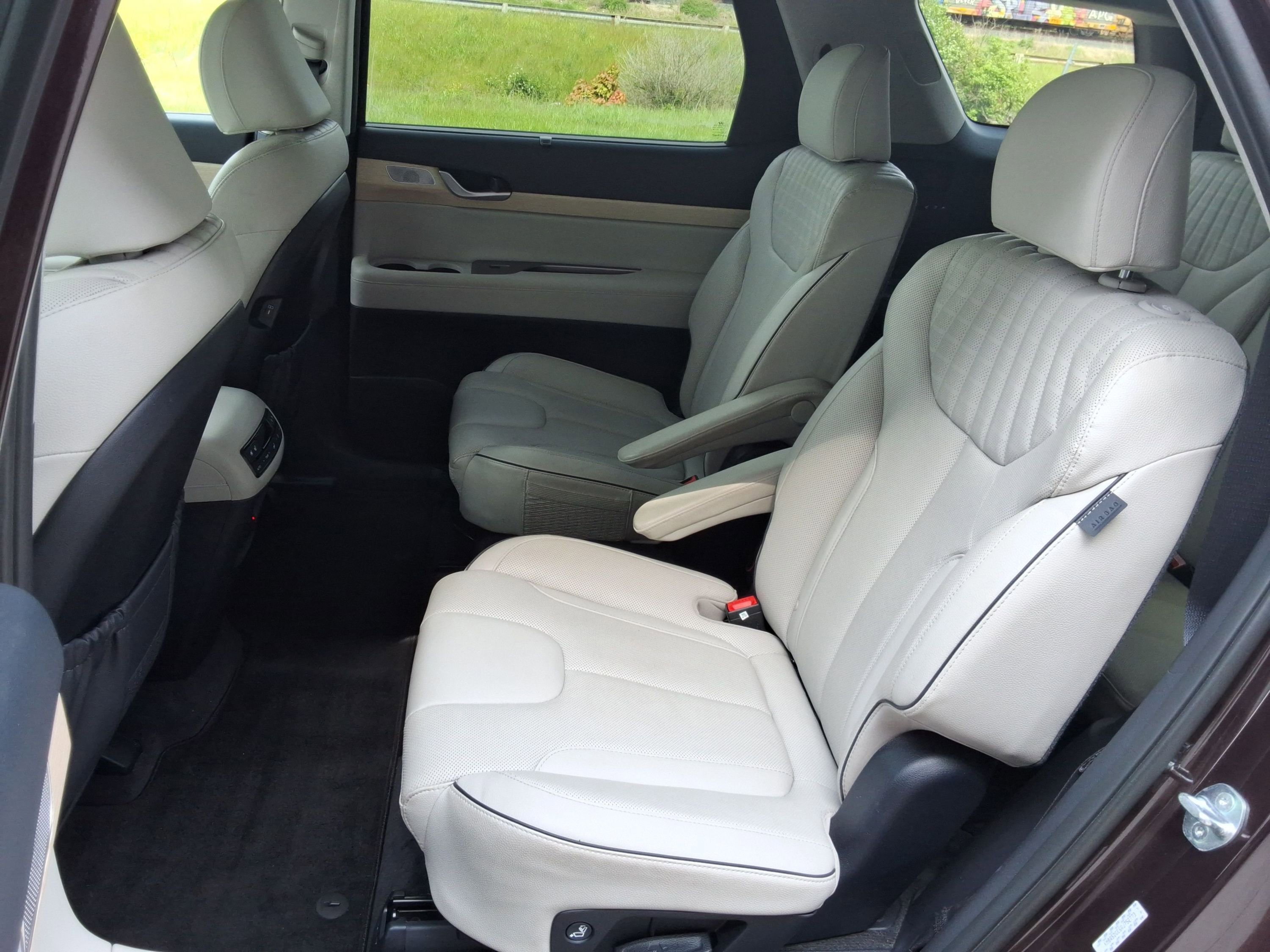 Used 2024 Hyundai Palisade Limited AWD/4WD image 31