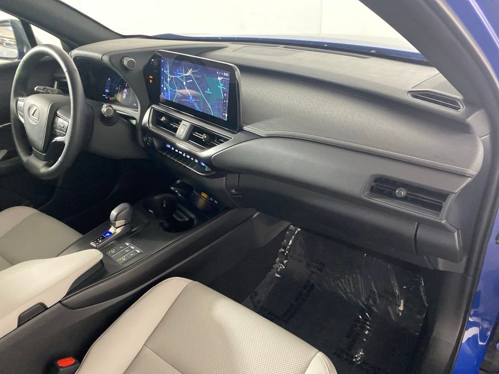 Used 2025 Lexus UX 300h AWD w/ Cold Area Package image 34