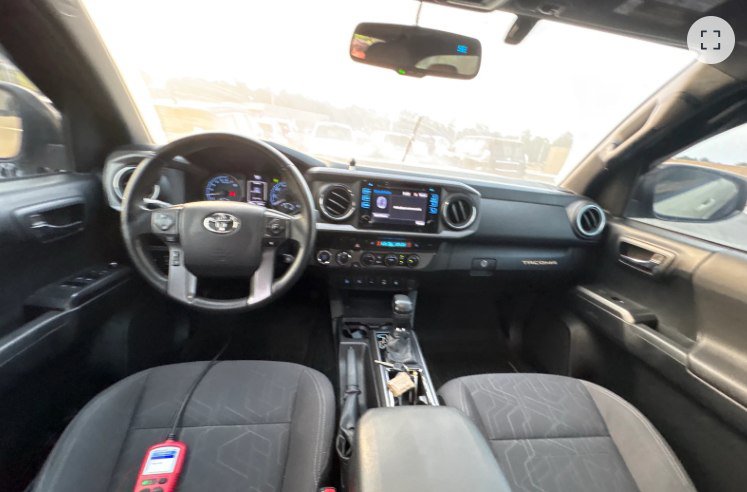 Used 2016 Toyota Tacoma TRD Off-Road w/ Premium & Technology Package AWD/4WD image 6