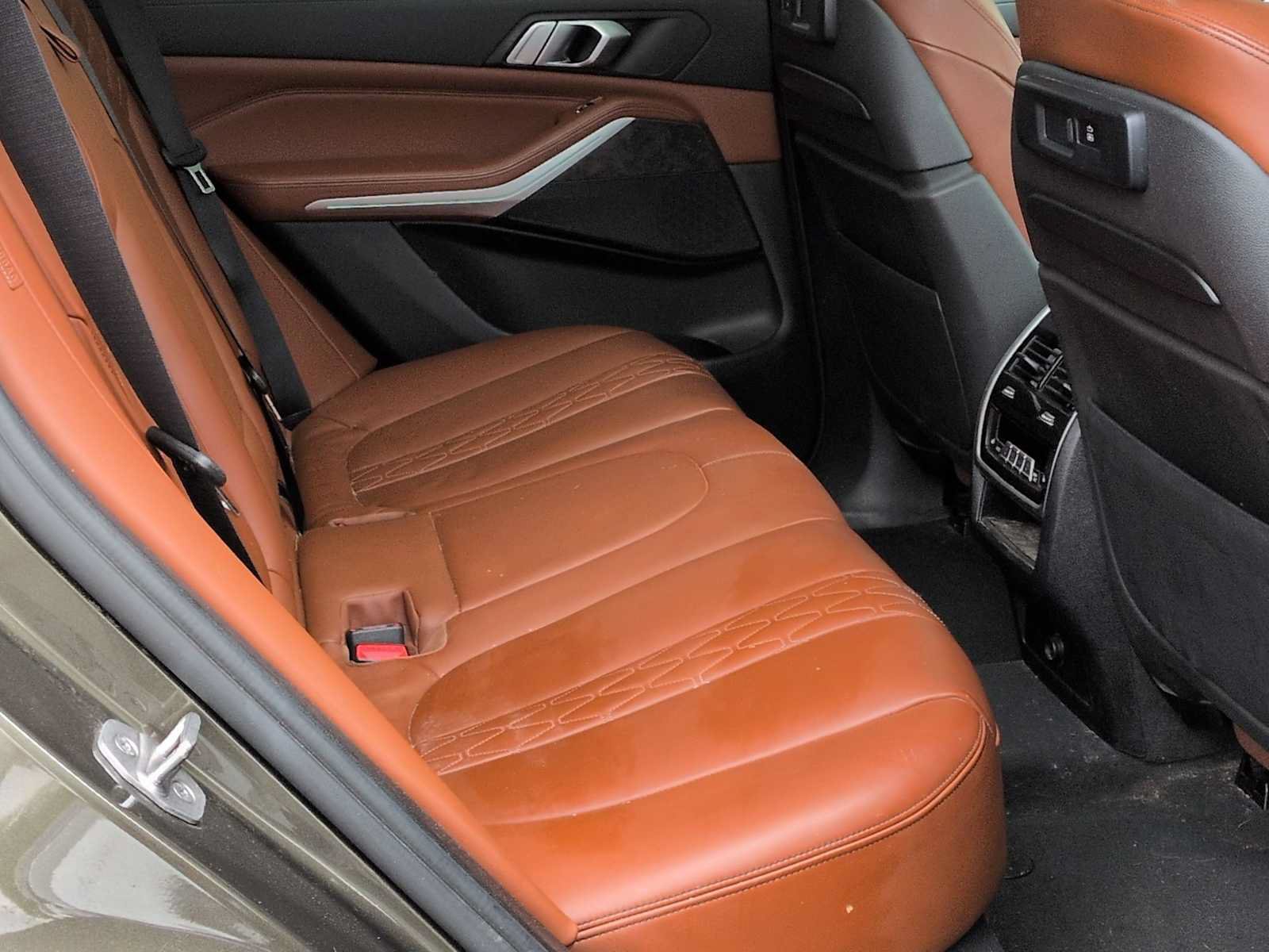 Used 2022 BMW X5 xDrive40i w/ M Sport Package AWD/4WD image 22