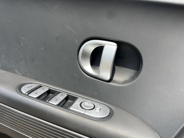 Used 2024 Hyundai Ioniq 5 SEL AWD/4WD image 17