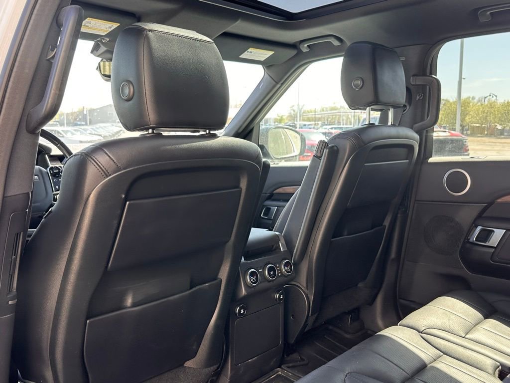 Used 2020 Land Rover Discovery HSE AWD/4WD image 13