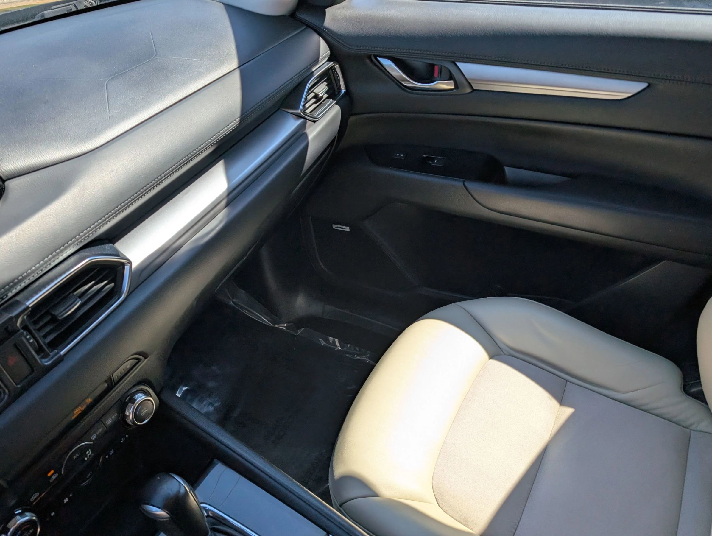 Used 2018 MAZDA CX-5 Touring w/ Preferred Equipment Package image 16