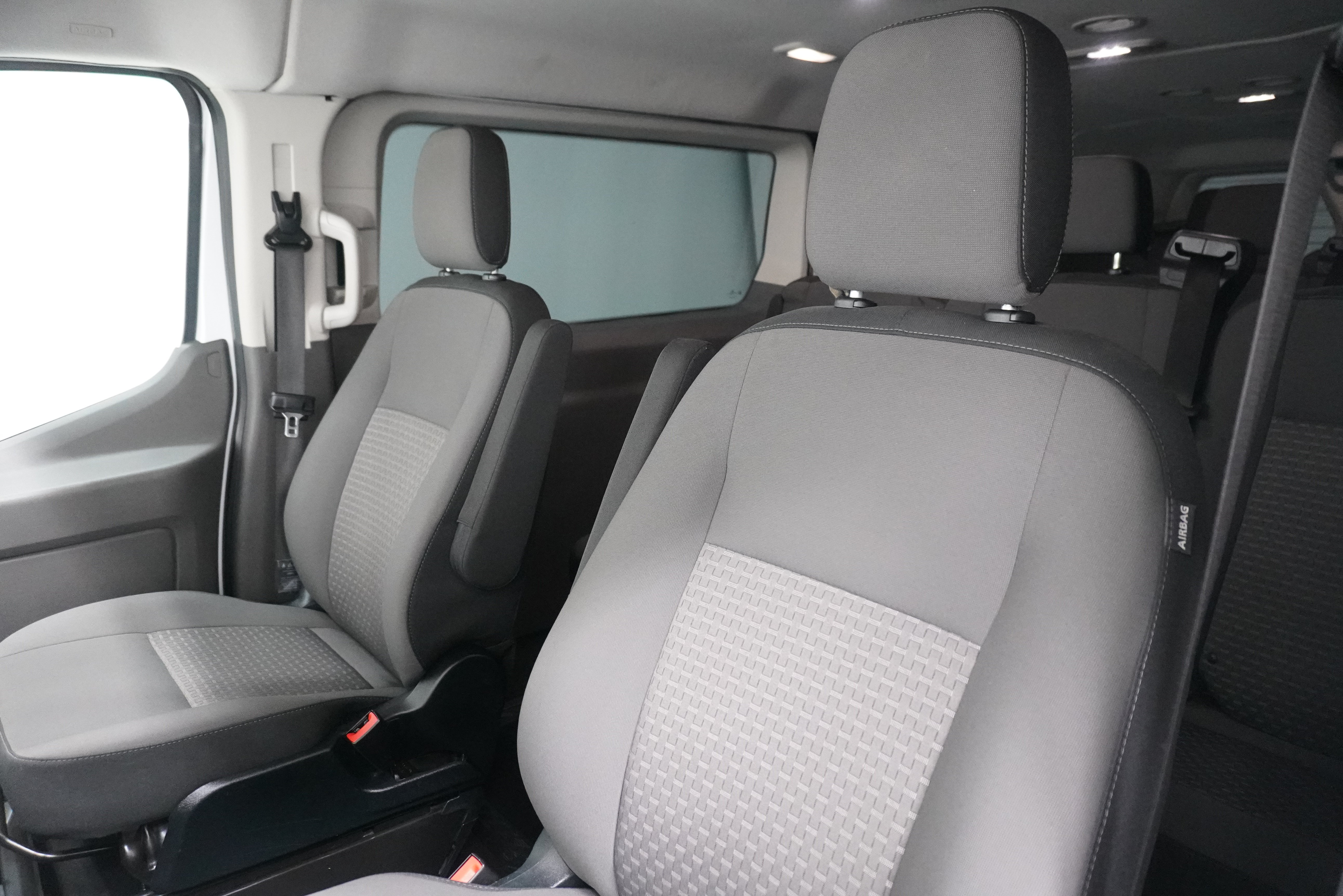 Used 2023 Ford Transit 350 XLT RWD image 10