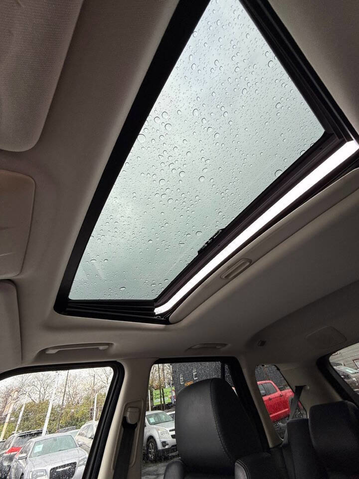 Used 2013 Land Rover Range Rover Sport HSE w/ HSE Silver Pkg image 31