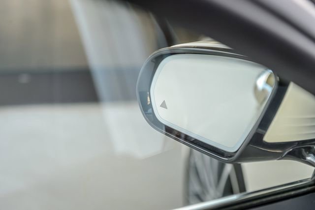 Used 2015 Mercedes-Benz S 550 Sedan image 55