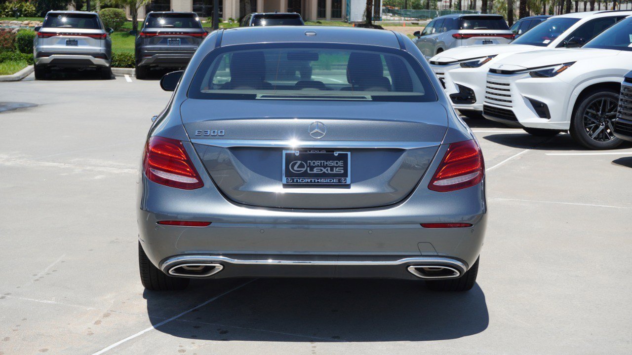 Used 2017 Mercedes-Benz E 300 image 7