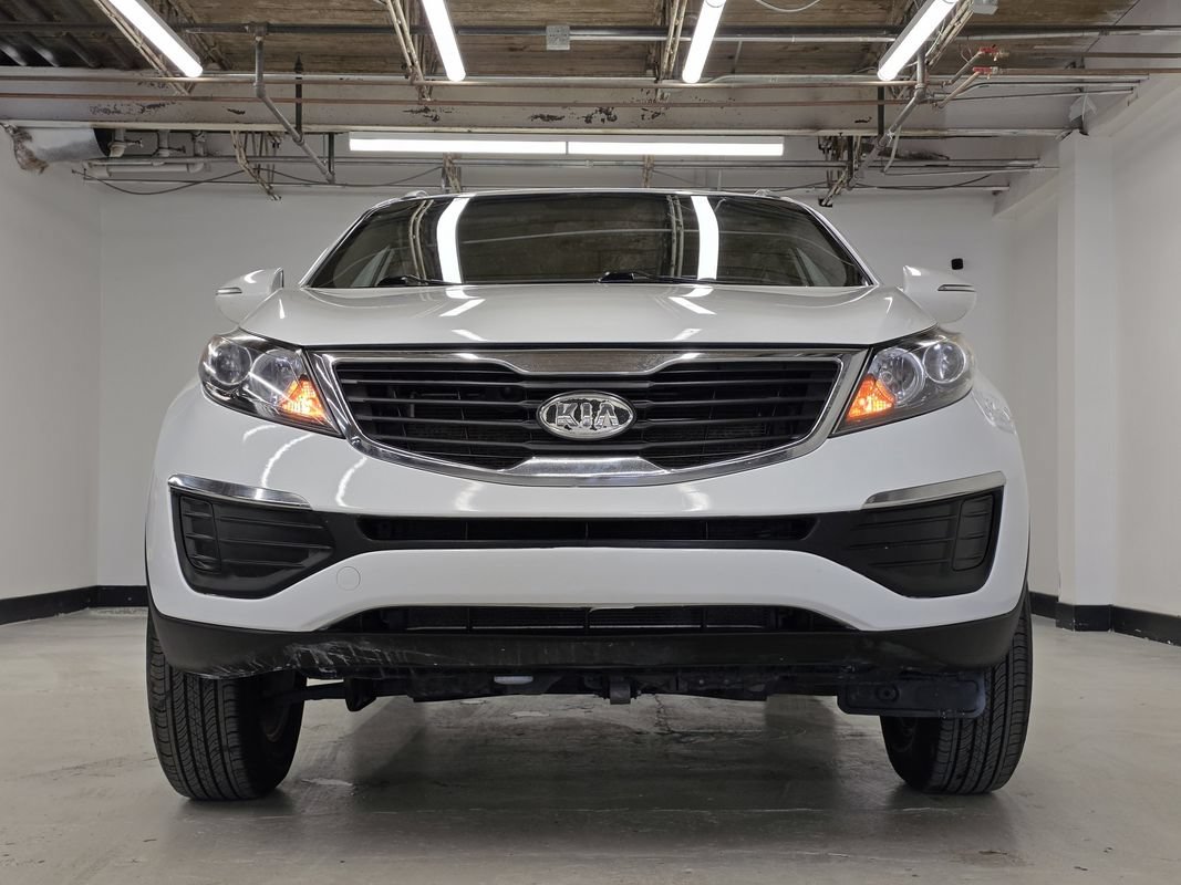 Used 2011 Kia Sportage LX w/ Convenience Pkg AWD/4WD image 3