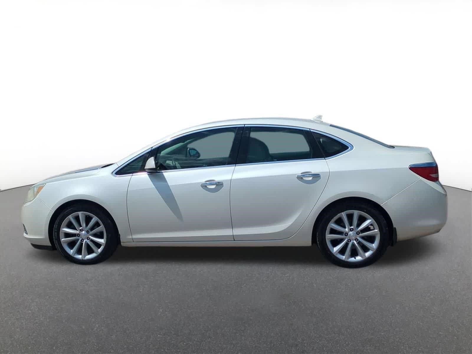 Used 2013 Buick Verano Leather FWD image 3