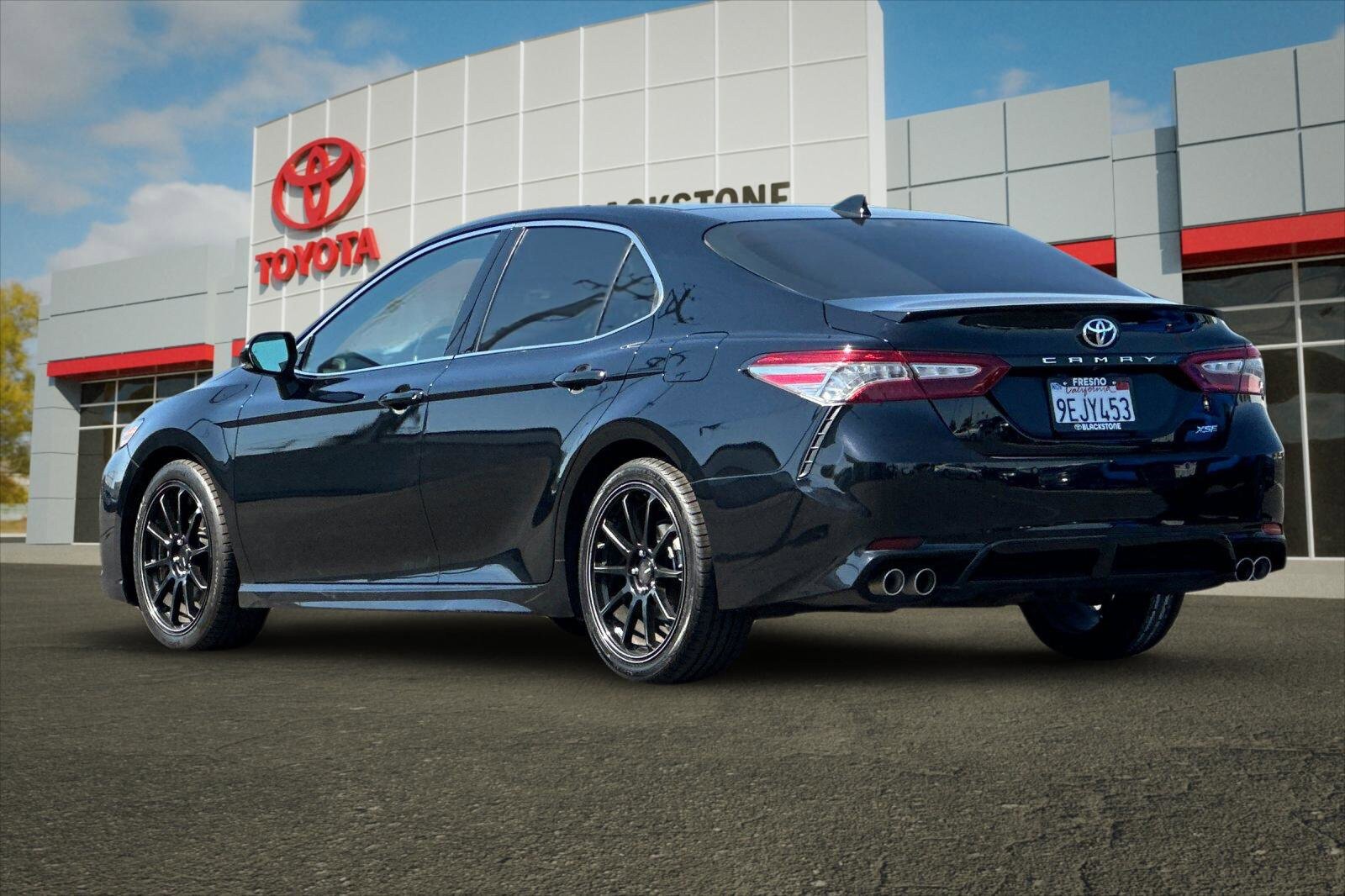 Used 2018 Toyota Camry XSE FWD image 5